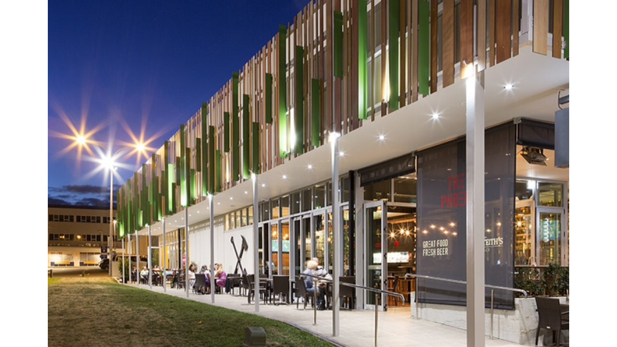 Trespa Meteon was specified on The Strand project in Tauranga by Noel Jessop from Noel Jessop Architecture.  The Trespa was cut into slats and utilised the Uni Colours and Wood Grain finishes together to create a stunning effect.