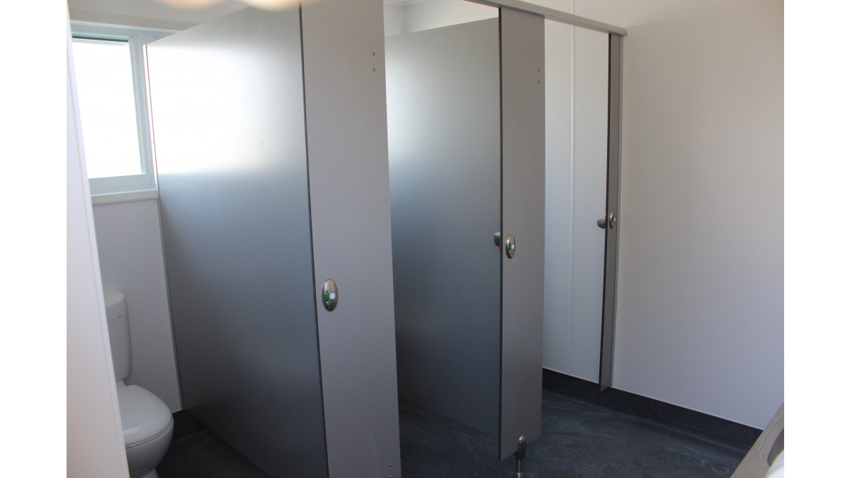 KerMac K-CDF Compact toilet partitions and Permanent K-Wall Lining systems, Bucklands Beach Primary School.
