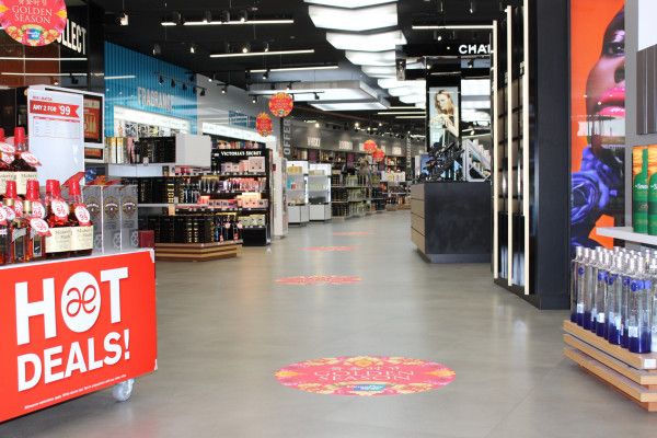 Refresh Retail Areas with Polyflor's Expona SimpLay