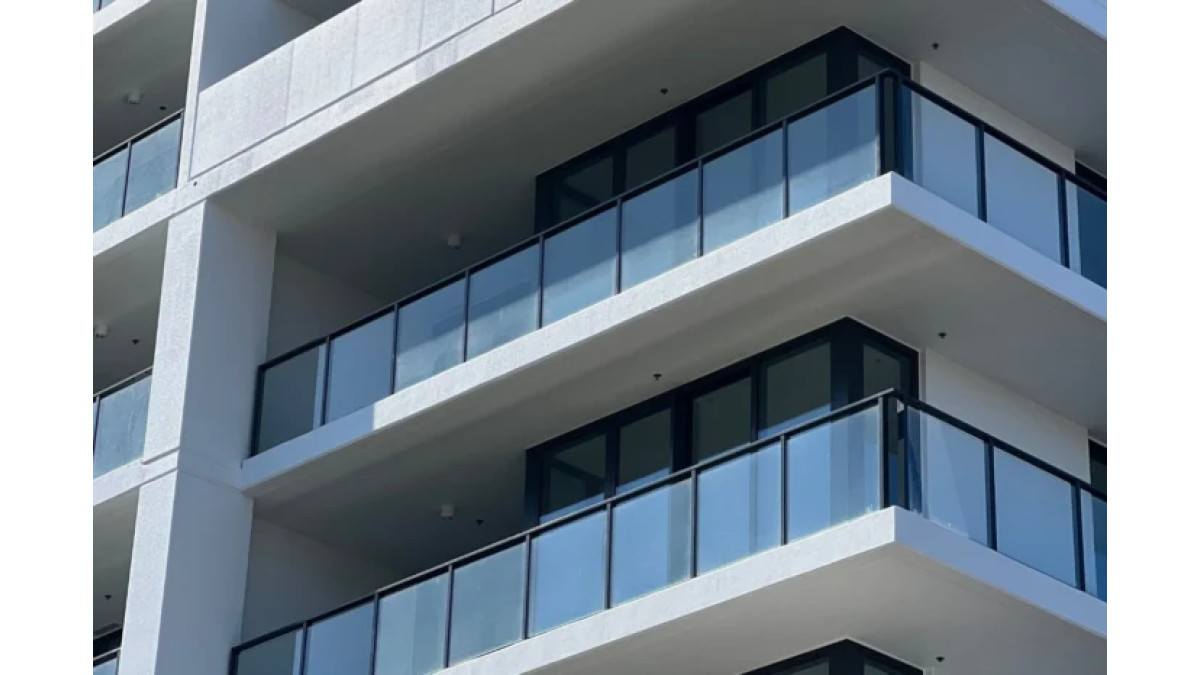 Framed Glass Balustrade Mirage 2 700x466