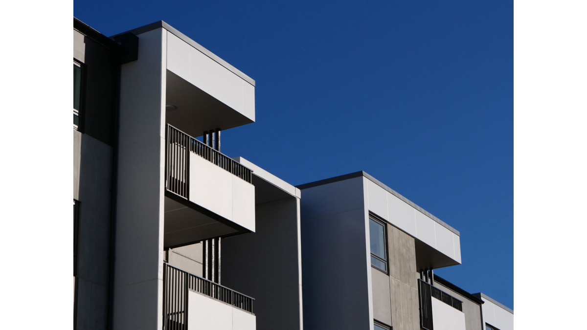 NAME Skyrail A (solid) Series with profiled aluminum panel mounted to Skyrail Af series balustrade system