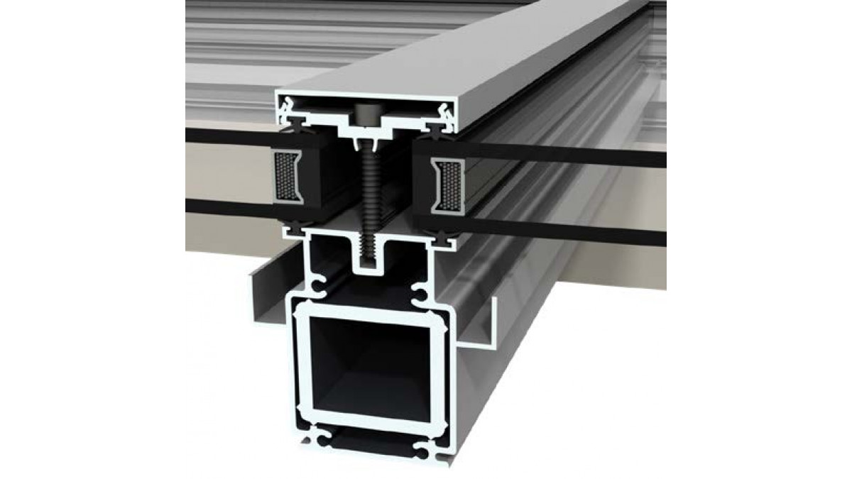Glazing bar with condensation collection and interior stiffener