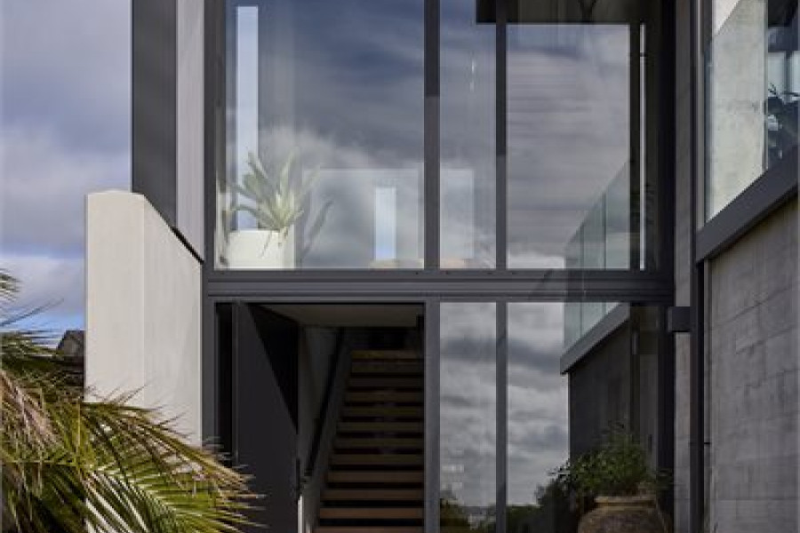 The AGP System® with Solux Ultra® Low-E Double Glazing