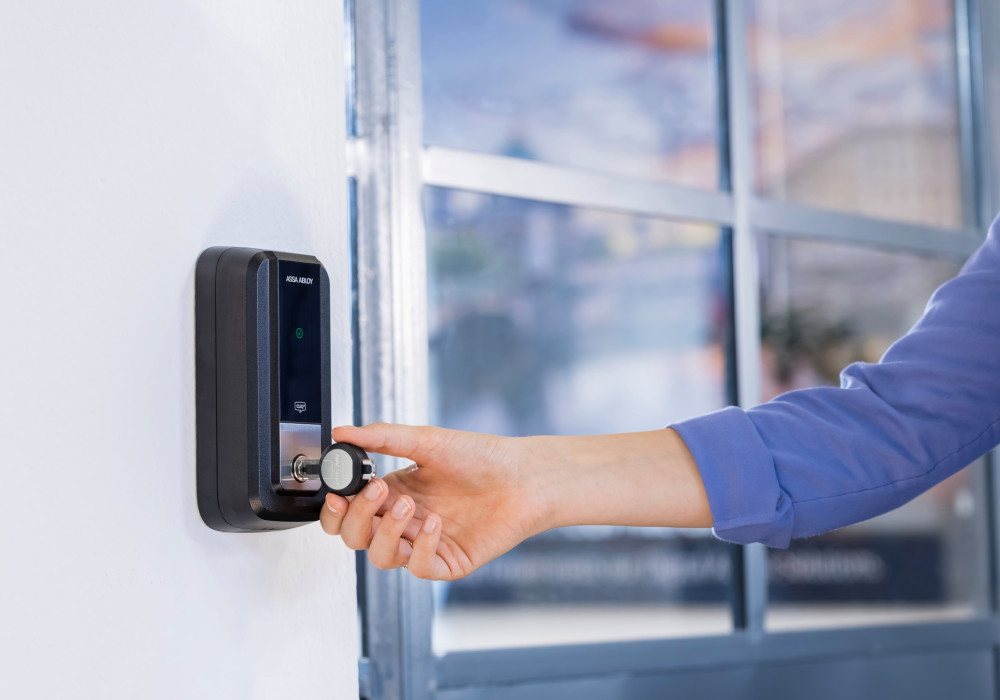 eCLIQ Electronic Locking Platform