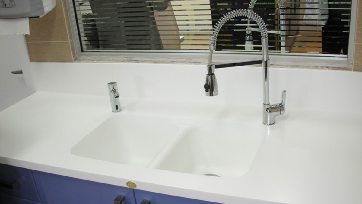 Staron Sink 2