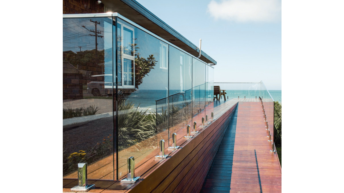 Kaka Point BelAire Glass Balustrade1