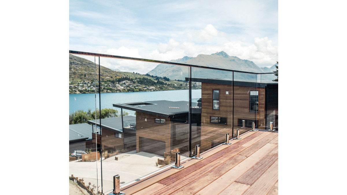 Queenstown Mooreliving Glass Balustrade1