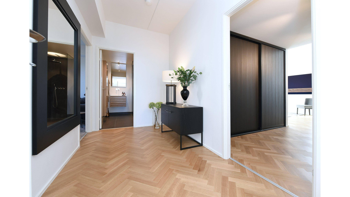 Bjelin Parquet Herringbone Natural Install Image   web