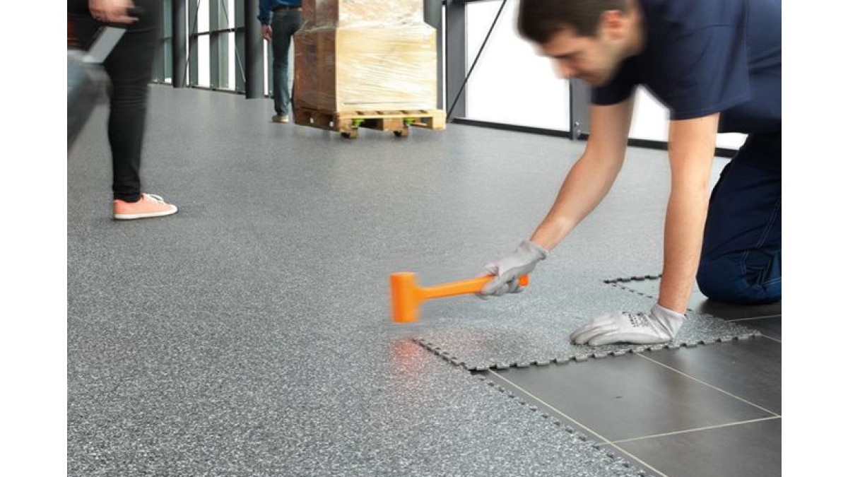 Gerflor GTI Max interlocking vinyl tiles gym flooring installation 2 FitMaxWzE5MjAsMTA4MF0