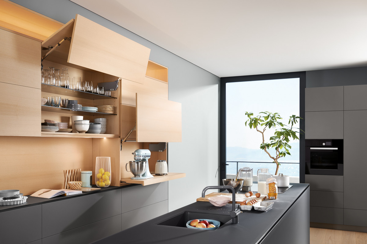 MOVENTO PullOut Shelf Lock by Blum EBOSS