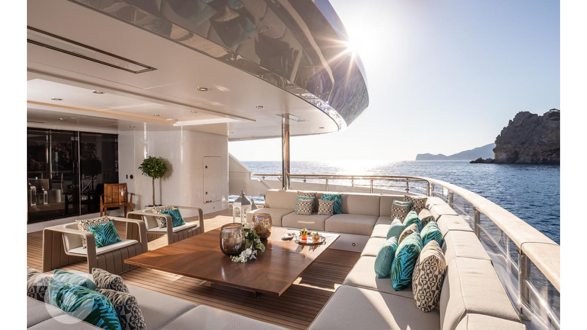 Platinum Electric Marine Benetti