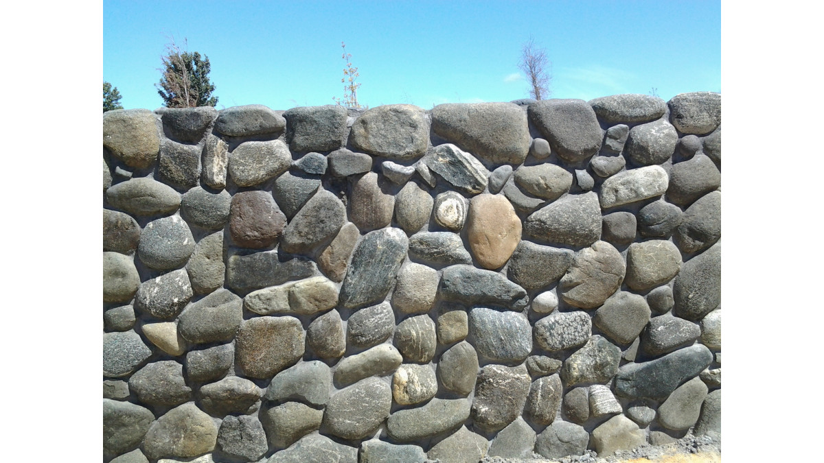 Riverstone Wall   Grey pointing