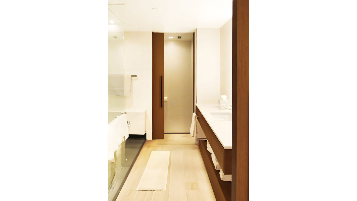 CS Full Height Ceiling Mount Track Single in Luxury Bathroom