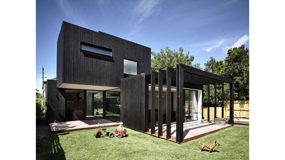 GARTH HOUSE  Lunawood Thermowood in CUTEK Punga 1