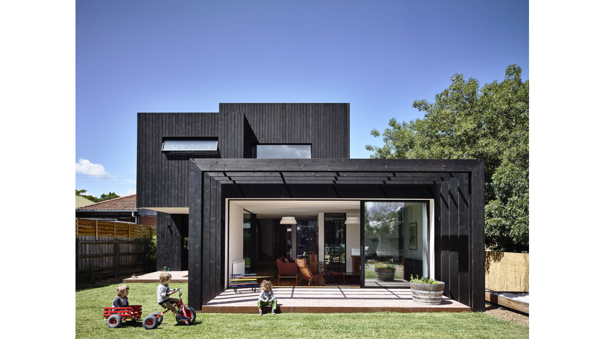 GARTH HOUSE Lunawood Thermowood in CUTEK Punga 2