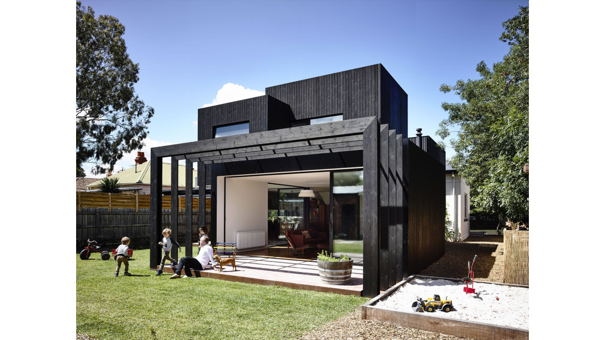 GARTH HOUSE Lunawood Thermowood in CUTEK Punga 4