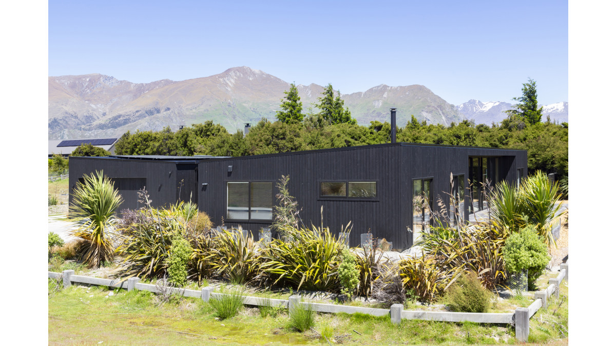 ed 13 Bullridge Place Wanaka 002