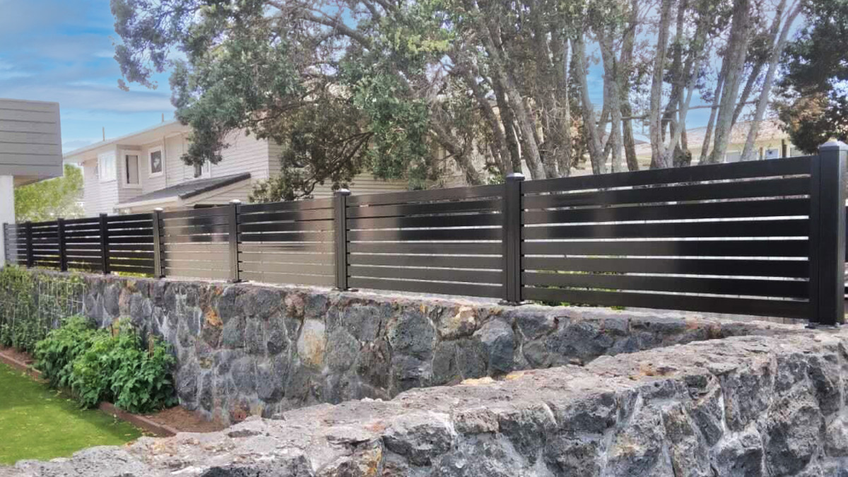 Oasis Block wall 1600x900 1