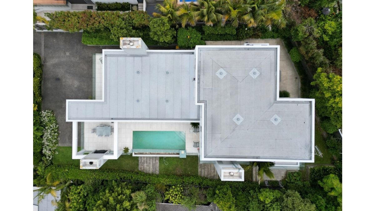 mairangi bay drone 2 ret