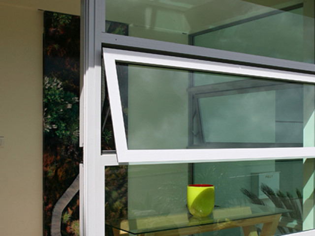 Metro Series Awning & Casement Windows