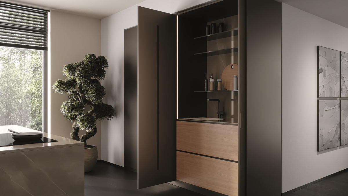 Cinetto Height Adjustable Door Straightener In Situ