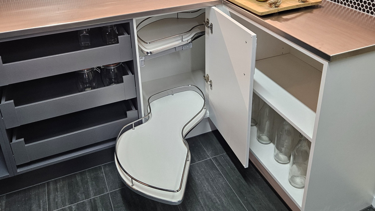 Giamo Duplo Project by Mackay Kitchens and Stairs EBOSS