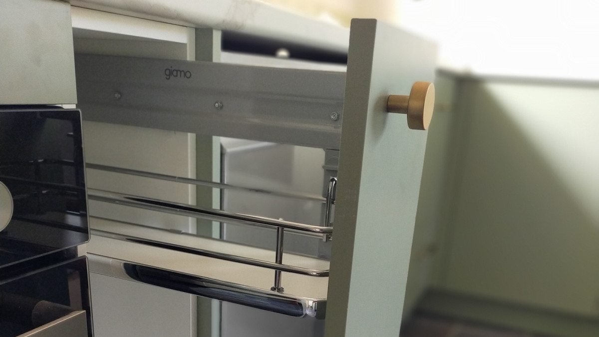 Giamo Side Mounted Under Bench Unit   Project by 3B&G EBOSS