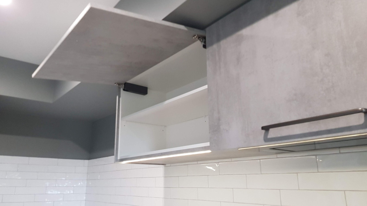 Salice Wind Overhead Lift in Satin Metal Black in Kitchen Cabinet