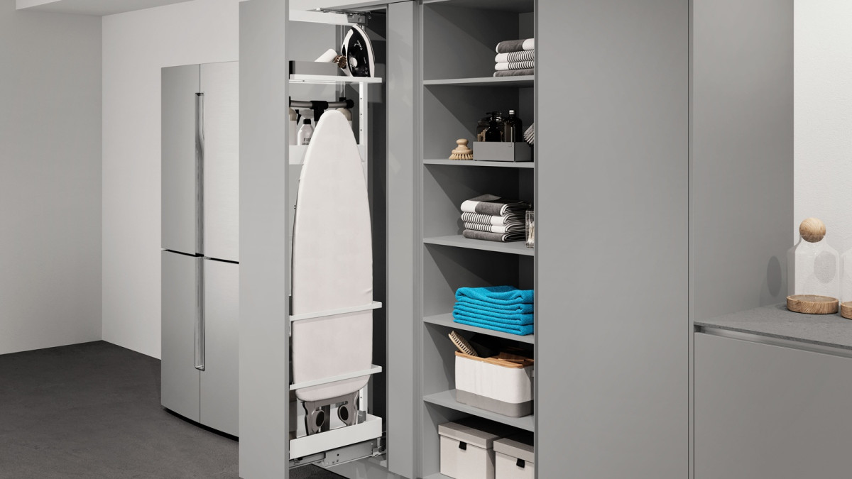 VS TAL Larder Essentio Flex Iron White In Situ