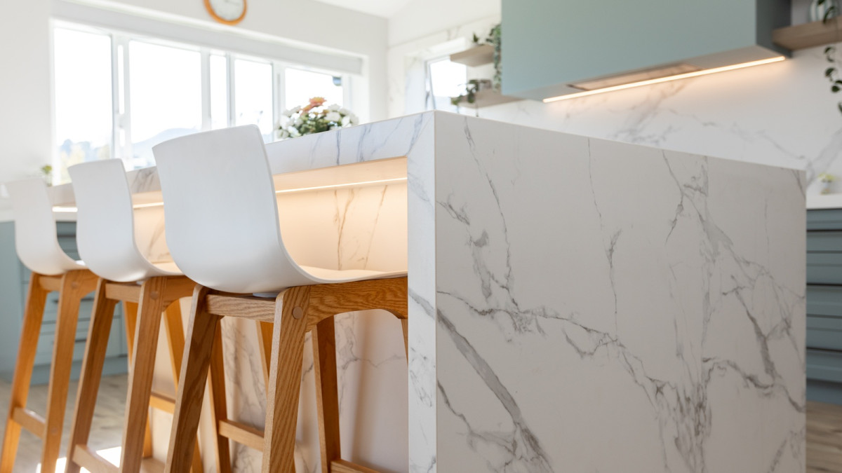 AT6 for Cook Zones and Islands   Project by Paton Kitchens. Photo by Rebecca Rose Photography EBOSS