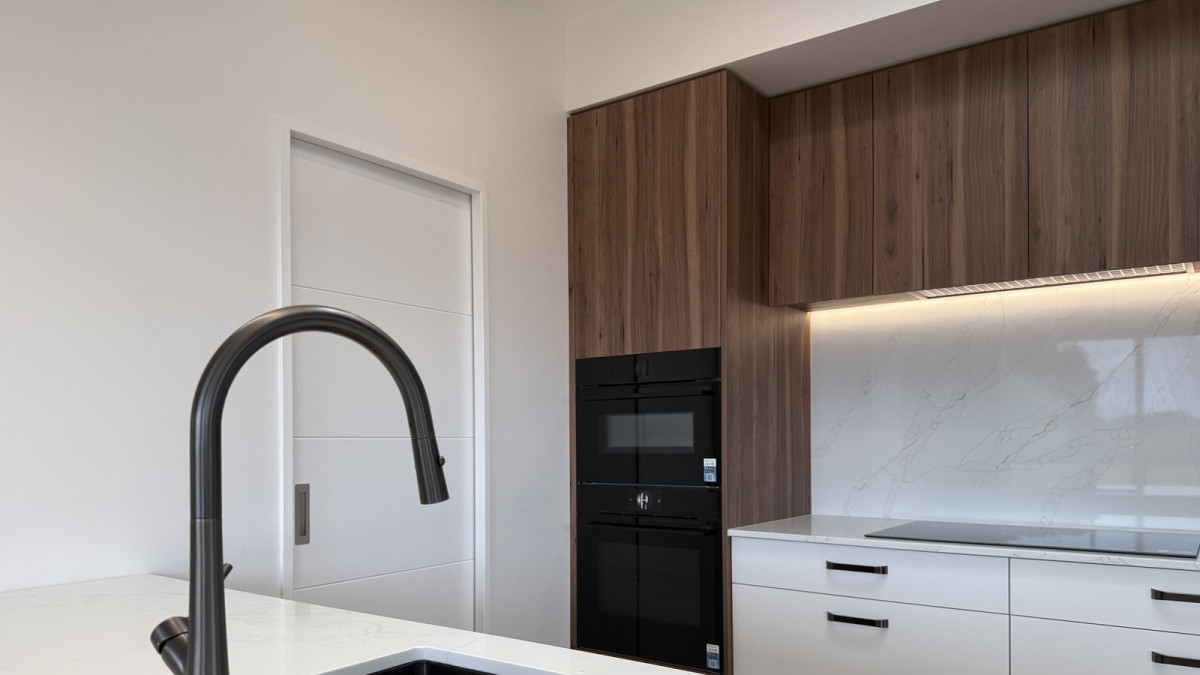 HE6B Pro LED Strip in a Project by Kitchens with Zest EBOSS 1