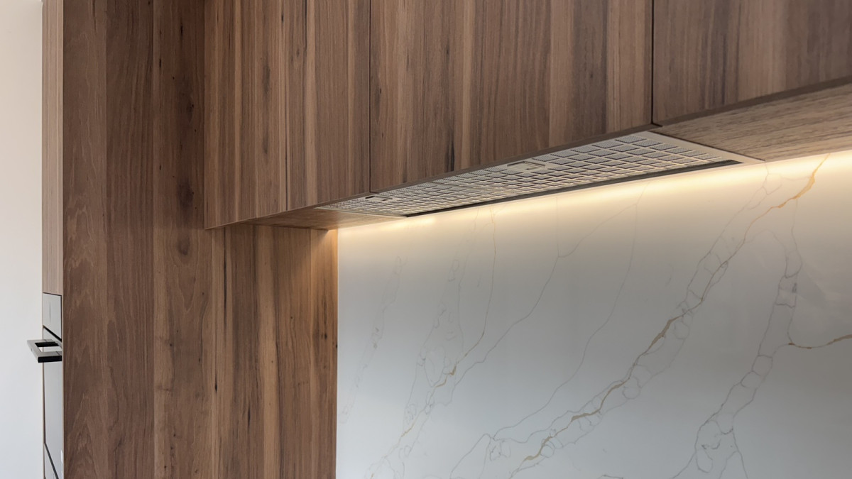 HE6B Pro LED Strip in a Project by Kitchens with Zest EBOSS 2