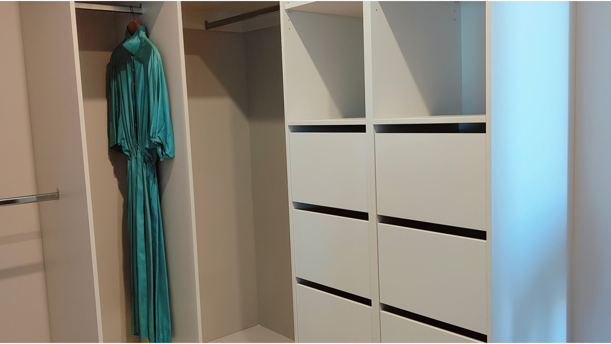 SlimFIT Soft Close Drawers. Project by AJR Cabinetry & Design