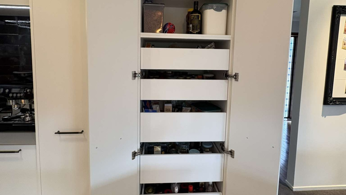 SlimFIT Soft Close Drawers.   Project by Huis Joinery