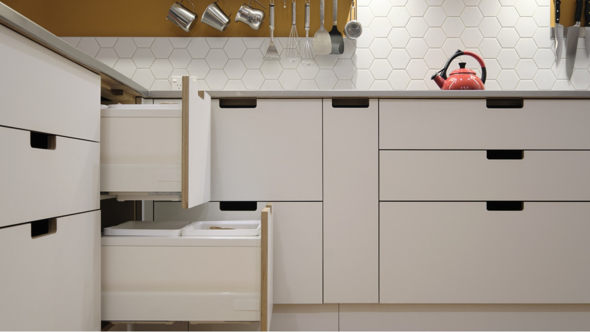 Tanova Designer Series Kitchen Waste Bin for 400mm Cabinet. Project by PlyLab