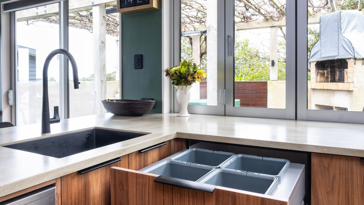 Tanova Designer Series Kitchen Waste Bin for 600mm Cabinet. Project by Sunshine Joinery