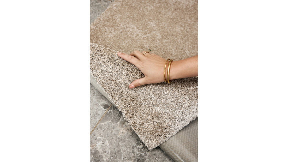 Fletco Firona 120 Closeup Area rug Interior design Rudnicki 12125 Lowres