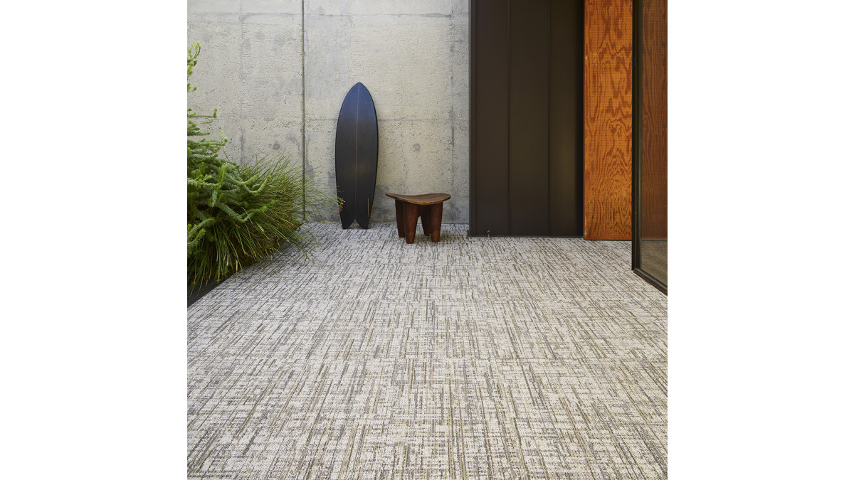 LAX BROKEN WEAVE PATTERN KHAKI 18X36 MONOLITHIC