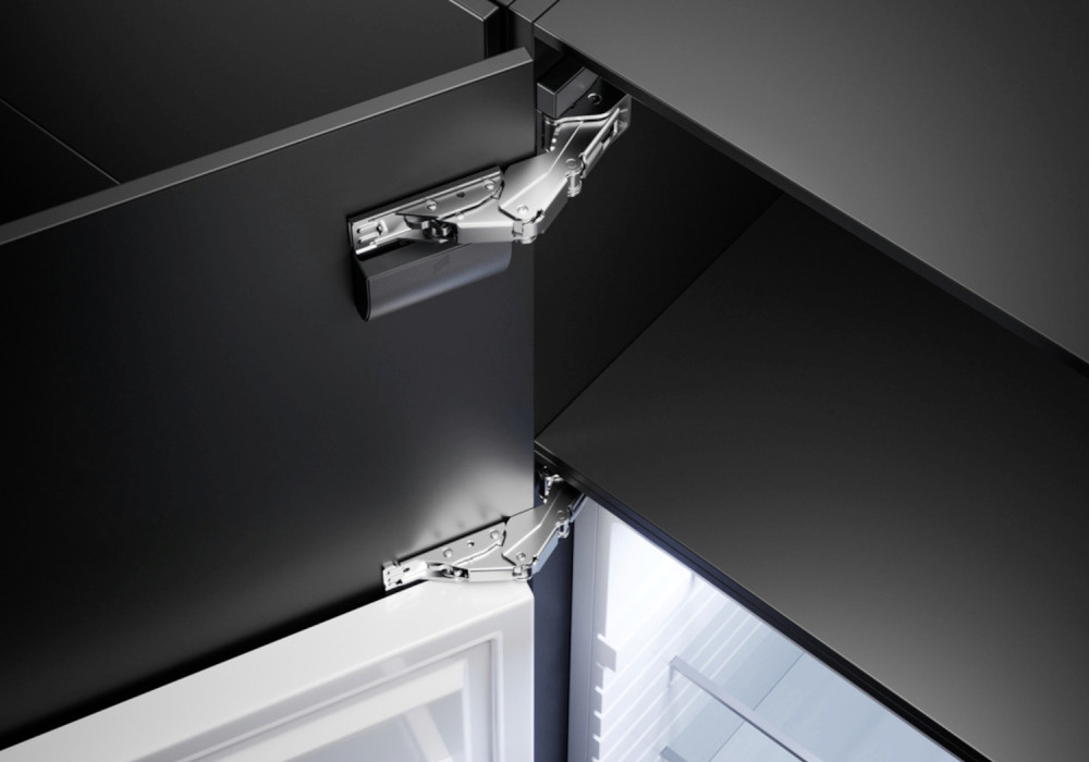 Evisys, Guiding door hinge for Integrated Fridges