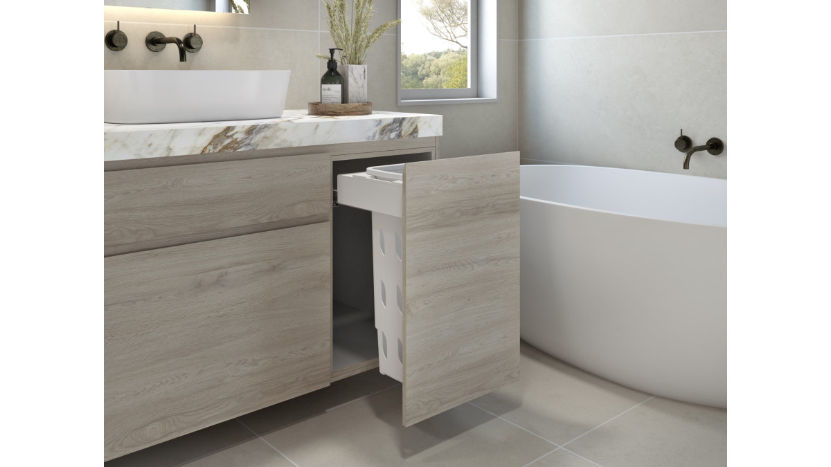 CRL 435 135D W Bathroom landscape 1920