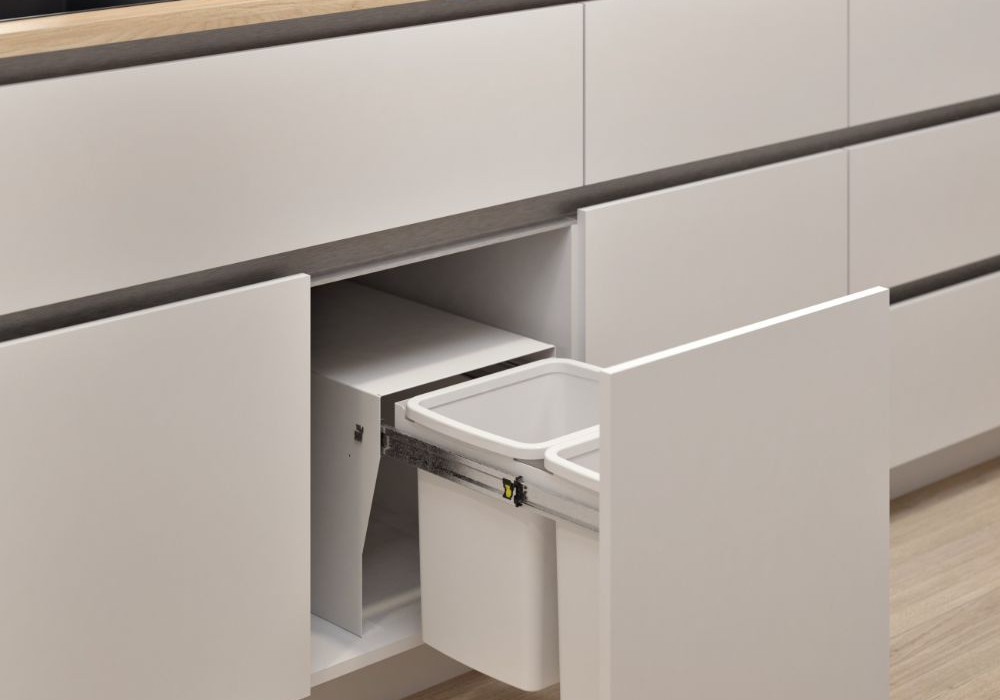 Hideaway Compact 2 x 15L Floor Mounted Door Pull — White