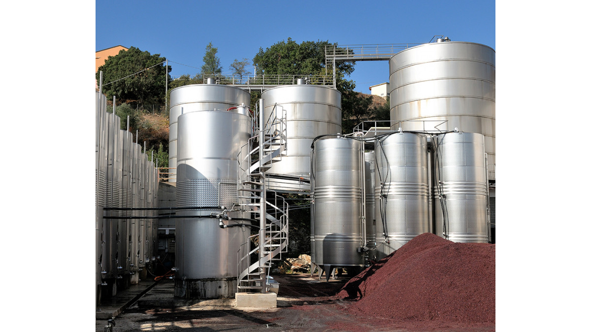 iStock 53228462 LARGE winery vats sm