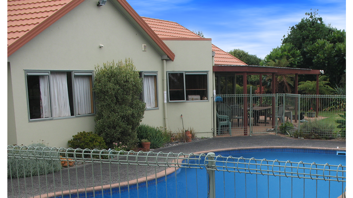 small house pool