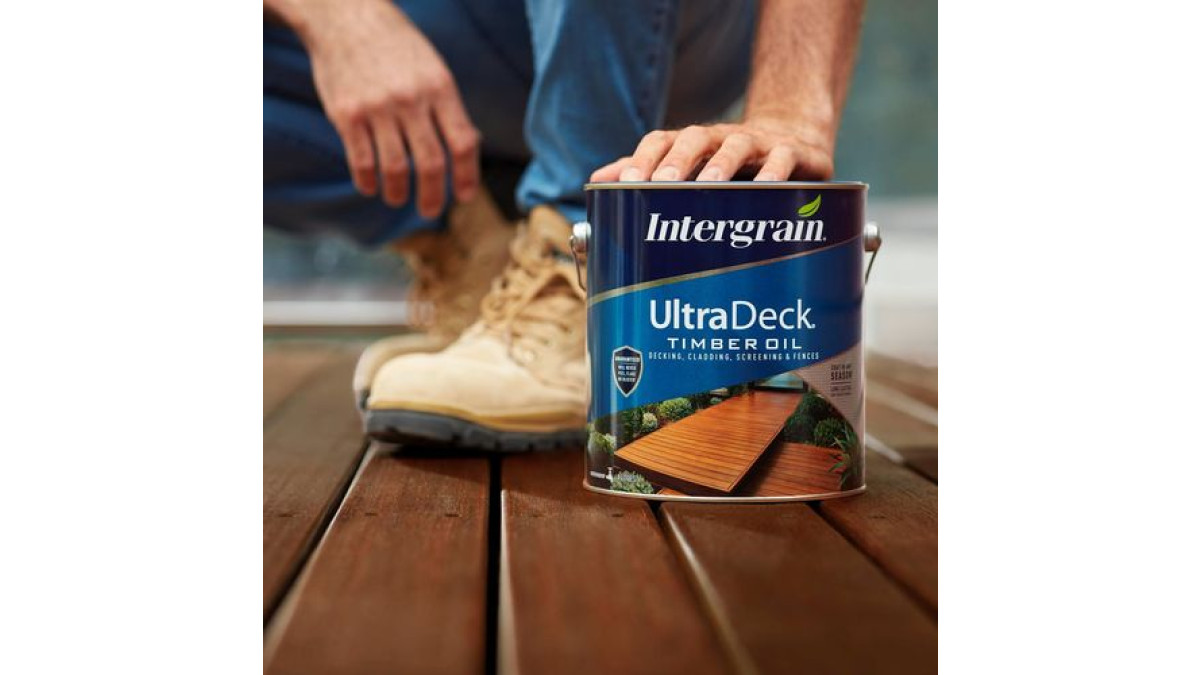 INFO 11 Intergrain UltraDeck Timber Oil