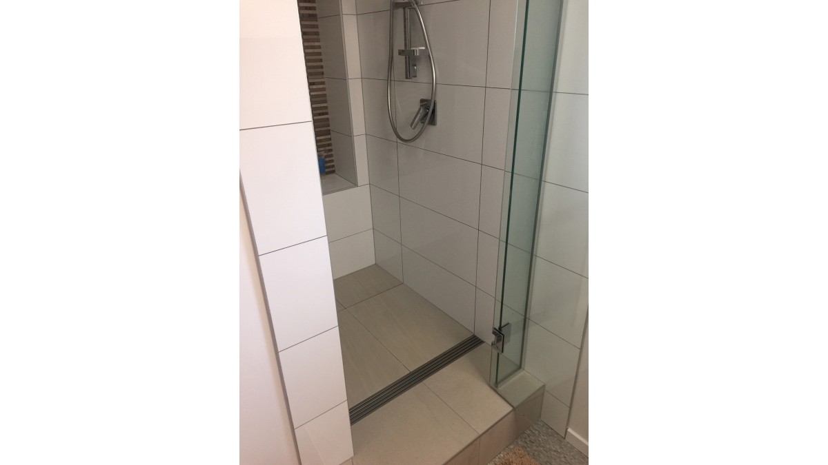 JESANI Shower Channel Centre 1a2