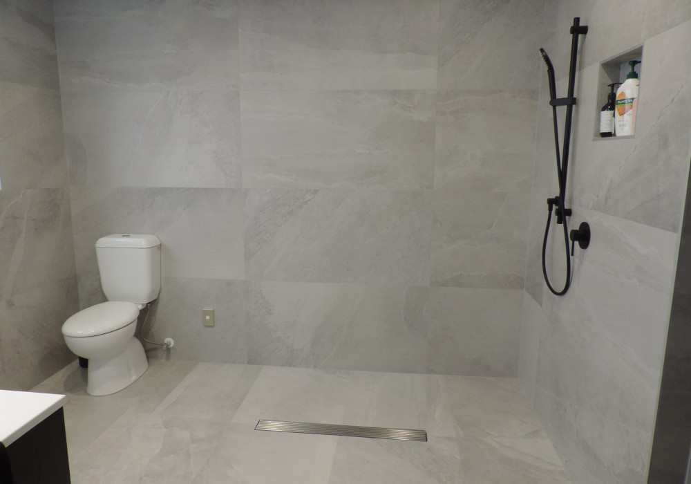 Jesani No.8 Shower Channel