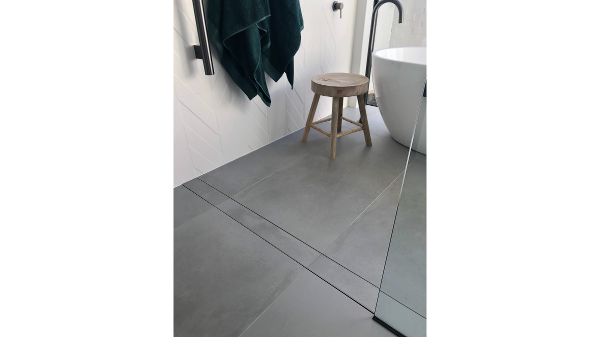 Jesani   Threshold Shower  Tile Insert