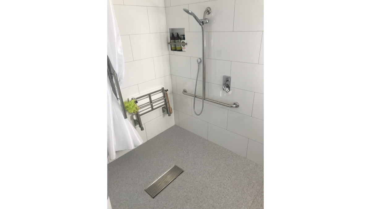 Jesani Vinyl Clamp Shower Channel