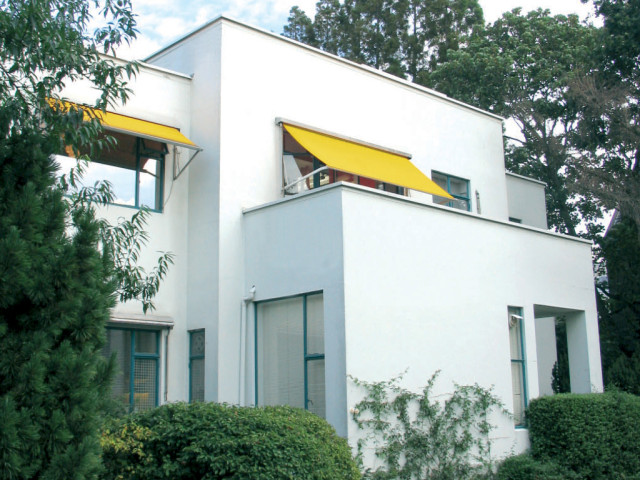 Drop Arm Awning — Bannette