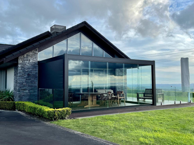 Glaslide® Frameless Glass Sliding Panel System